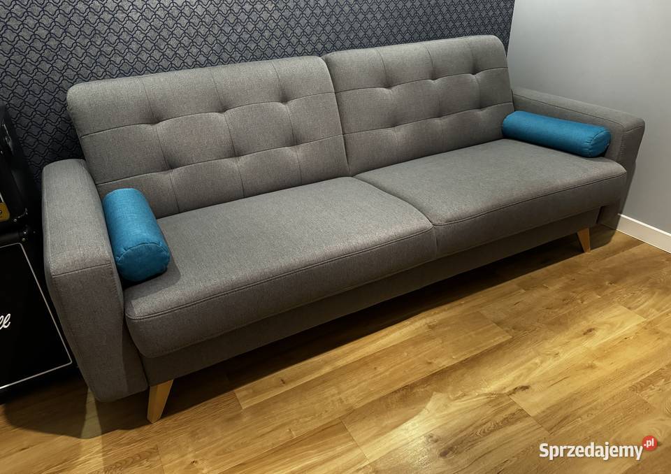 Wygodna sofa Nappa nowa prawie nieużywana