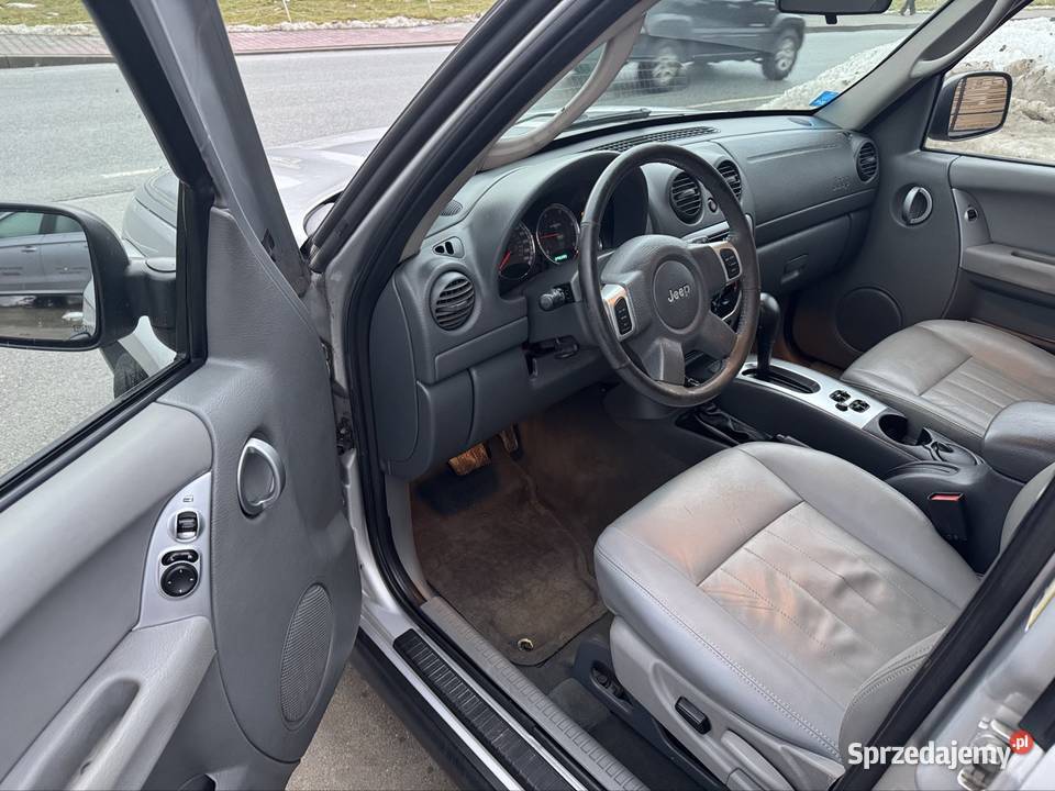 Jeep Cherokee Zdrowy bez rdzykorozji Włochy hak