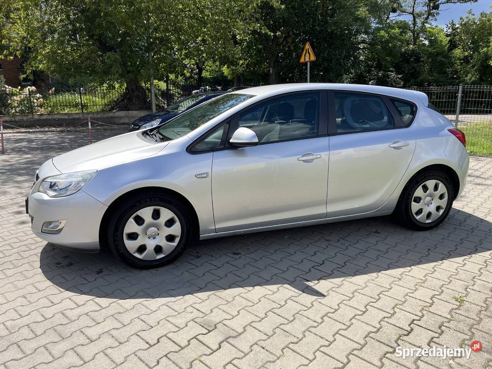 Opel Astra J 14T LPG STAG doinwestowany Nowy Dwór Mazowiecki