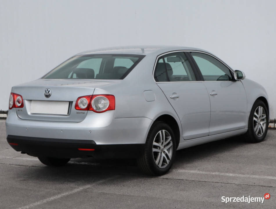 VW Jetta 20 FSI manualna Lublin