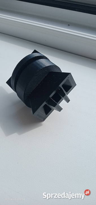 Zapięcie do maski Massey Ferguson