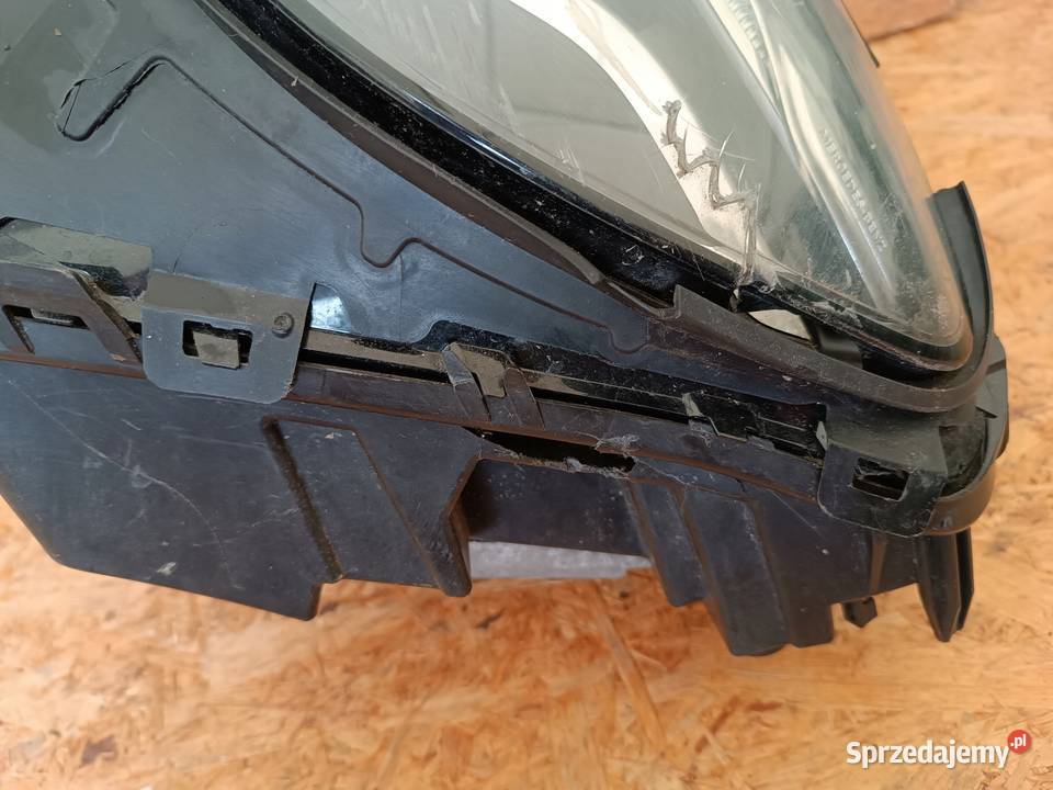 LAMPA LEWY PRZÓD REFLEKTOR EU A2539065101 osobowe