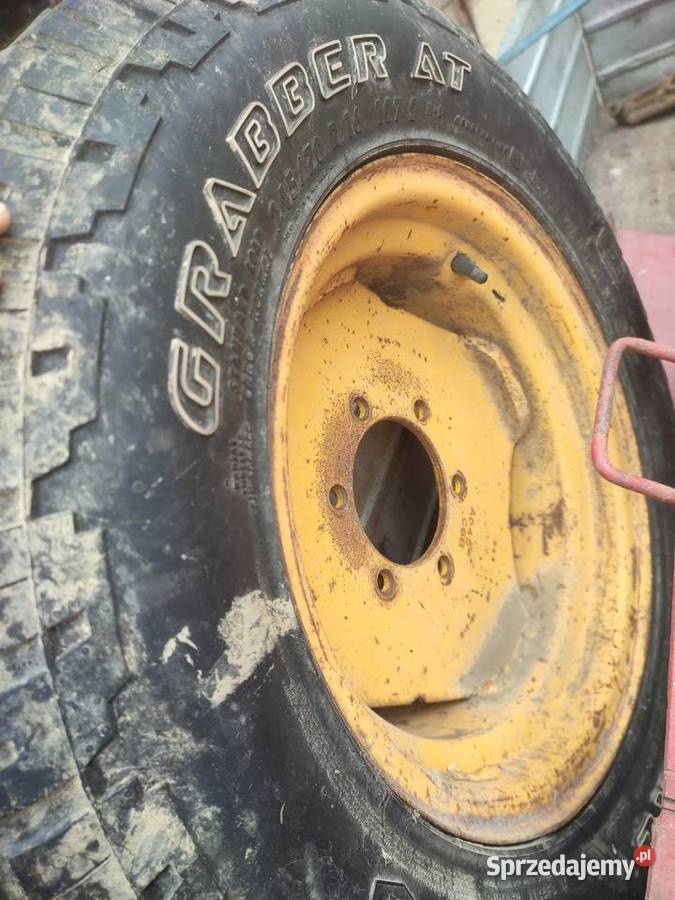 Koło tylne małe kombajnu zbożowego Massey Dąbrówka Mała