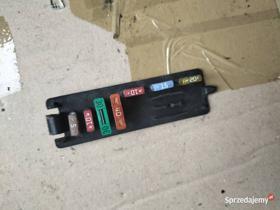 CITROEN C4 KLAPKA BEZPIECZNIKÓW 9637466280 osobowe Kamień-Kolonia