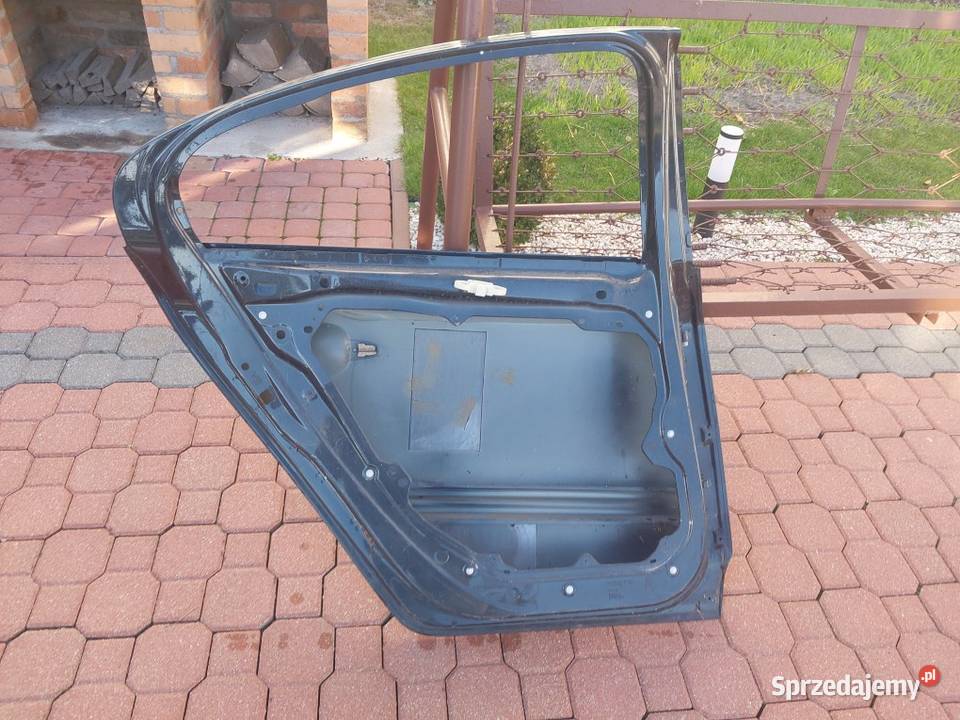 Volvo S60 2011 Drzwi lewe tylne lekko uszkodzone