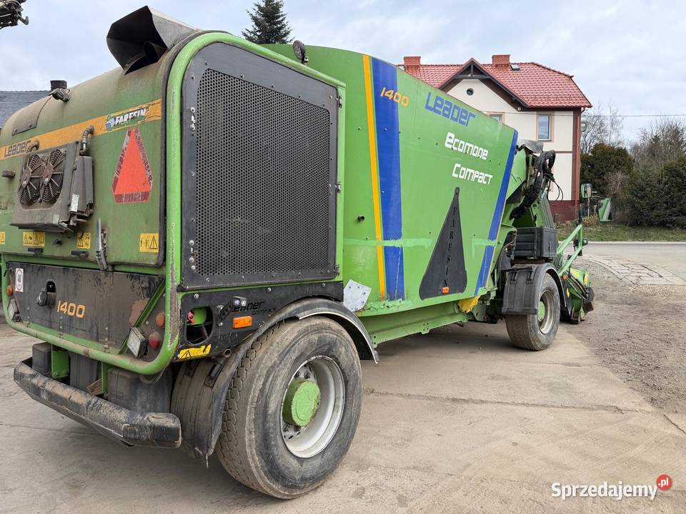 Paszowóz samojezdny Faresin Leader Compact 1400 Nowa Ruda