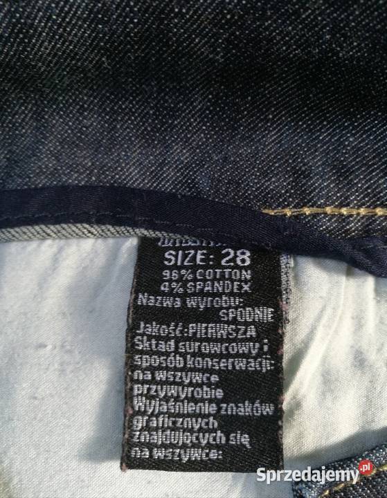 Spódnica olówkowa z ciemnego denimu Dębica