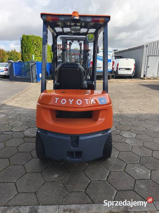 Wózek widłowy TOYOTA 7FDF25 diesel 25 T automat wielkopolskie Oborniki sprzedam