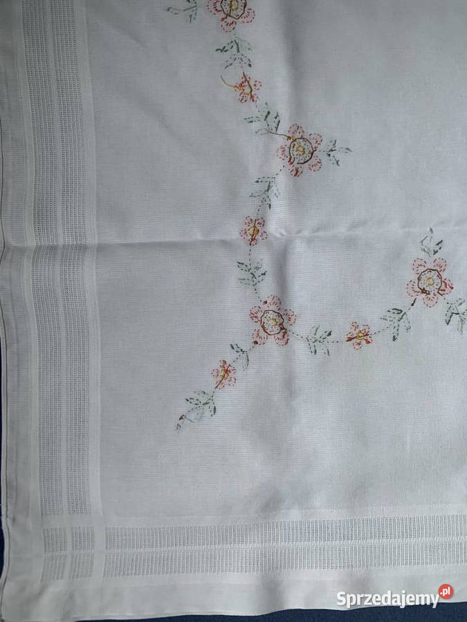 Wyszywany obrus 120X160 biały Katowice