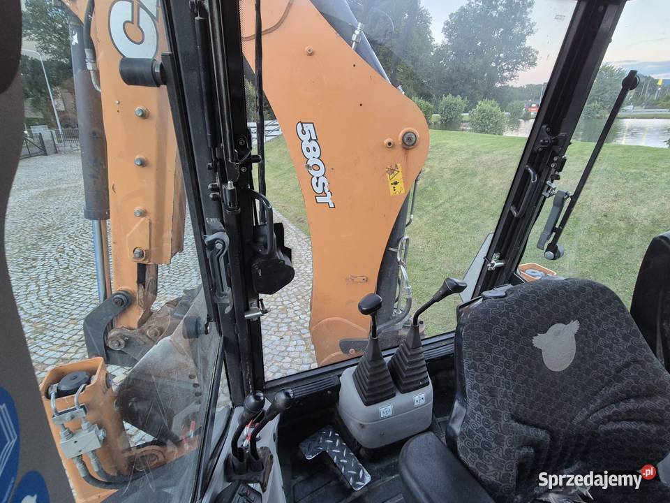 KoparkoŁadowarka CASE 580STTCSS4WDT4B Inline Jelenia Góra