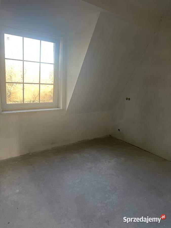 SYNDYK SPRZEDA DOM W M TEOFILE 3374m2