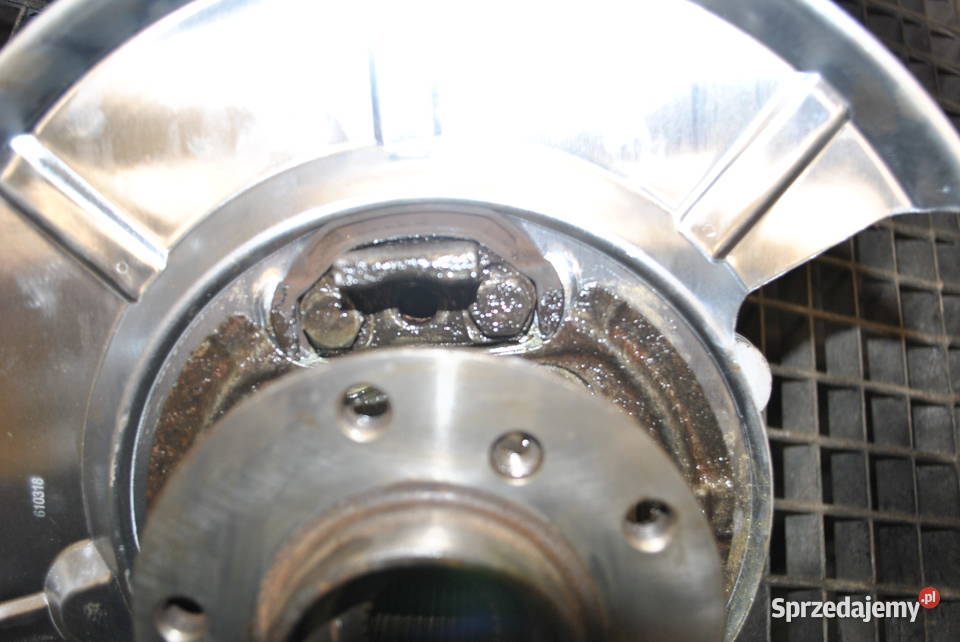 Zwrotnica lewa tylna BMW E60 E61 E60 LCI E61 LCI sprzedam