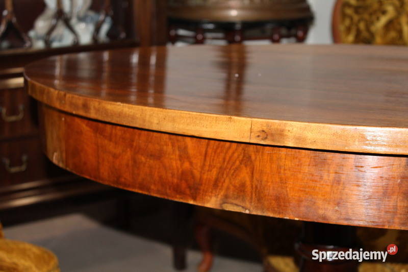 Owalny stolik z początku XX w 612 Szczecin