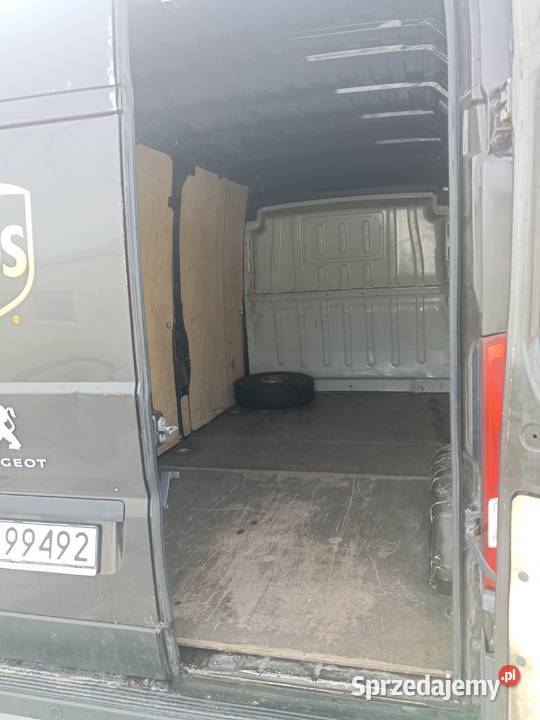 Sprzedam auta dostawcze Peugeot Boxer sprzedam