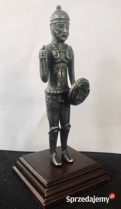 Stara srebrna figurka celtyckiego żołnierza Toruń