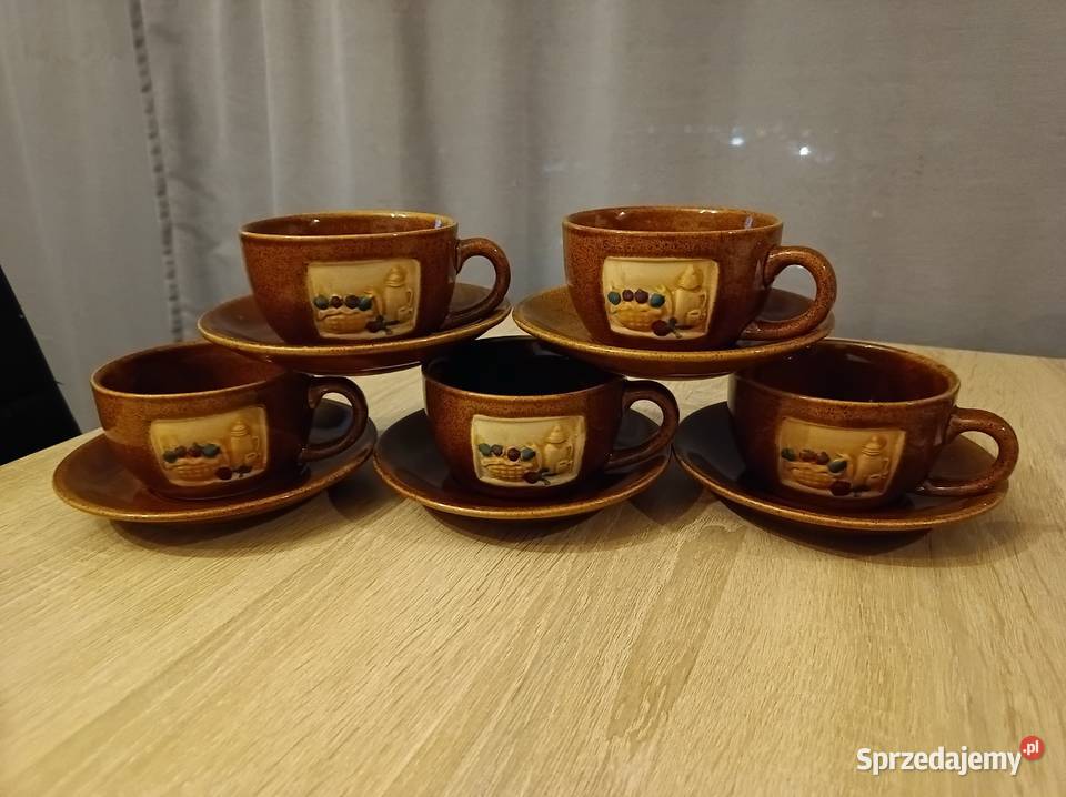 Porcelanowe filiżanki z czasów PRL Warszawa