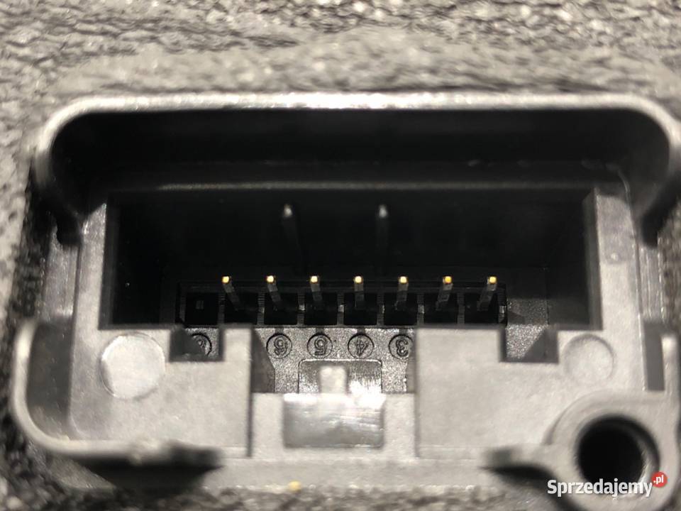 ZAMEK DRZWI LEWY PRZÓD VW ARTEON Hatchback sprzedam