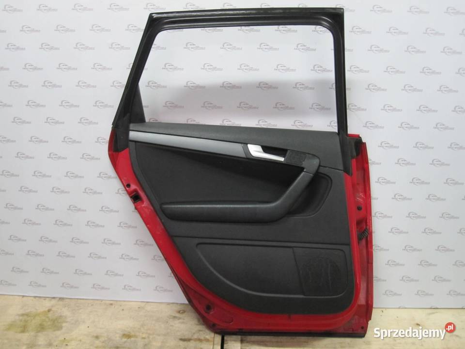 AUDI A3 8P LIFT 12r drzwi lewe tył Drzwi Części samochodowe