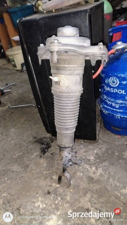 Przednie amortyzatory pneumatyczne w Audi A6 C6 Lubin