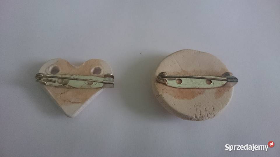 Broszki ozdoby wypalona glina naturalne zapięcie dolnośląskie Wrocław