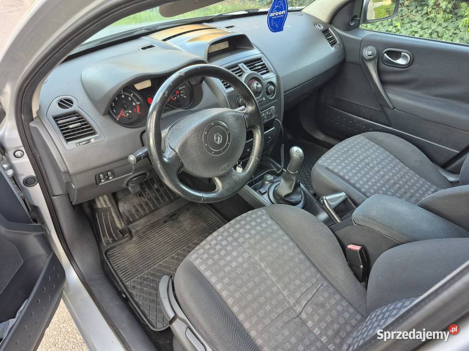 Renault Megane II 14 16V GAZ 2007r radio