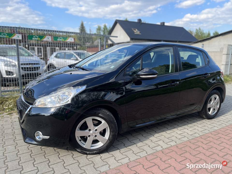 PEUGEOT 208 14 Benzyna 2012 świętokrzyskie Ostrowiec Świętokrzyski sprzedam