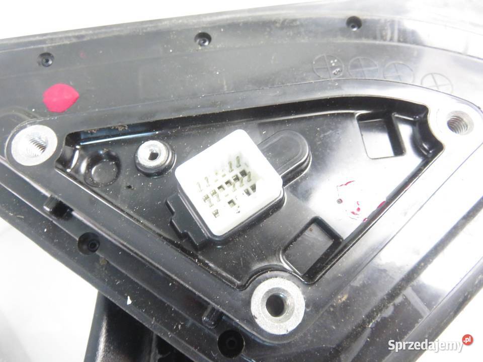 LUSTERKO LEWE KIA SPORTAGE III 9 PIN 1K