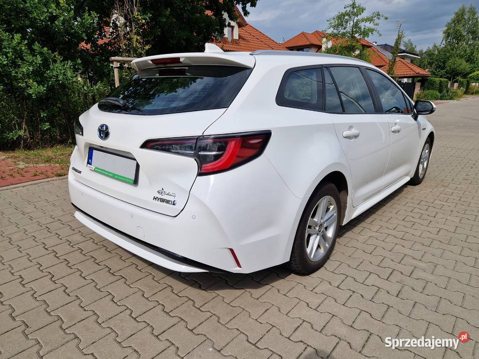 Toyota Corolla 18 Hybrid Comfort Rok produkcji 2019 Corolla Stare Babice