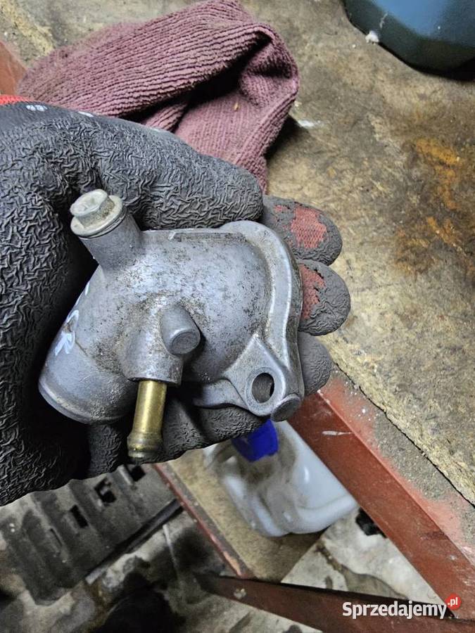 Suzuki GSR 600 króciec termostatu wody płynu dolnośląskie Jelenia Góra
