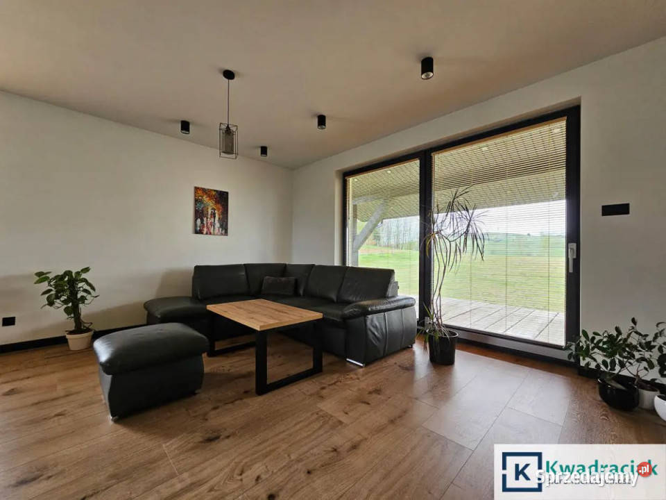 Dom wolnostojący 983m2 Besko pustak sprzedam