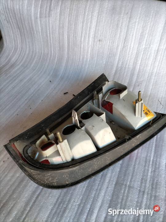LAMPA TYŁ LEWA KOMBI OPEL VECTRA B