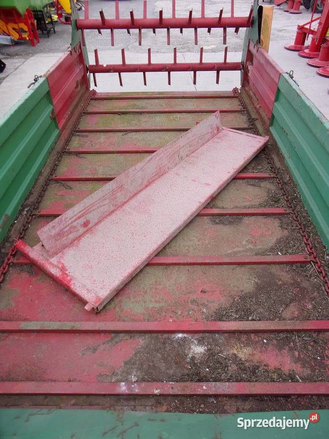 Rozrzutnik obornika przyczepa 30 tony dostępny w Opoczno