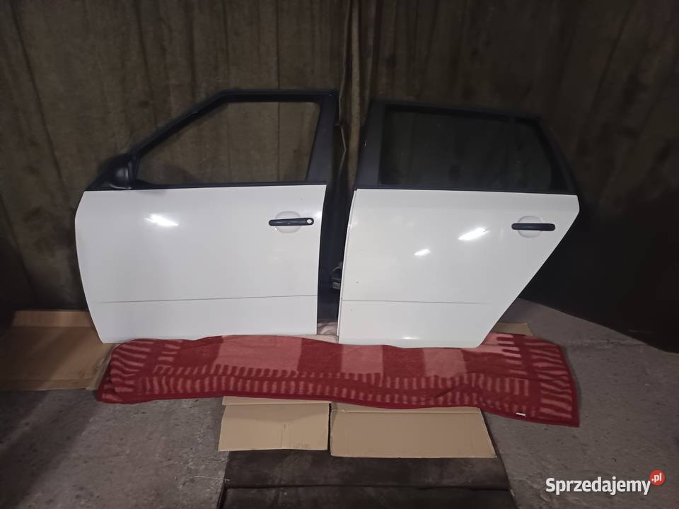 Kompletne białe drzwi Skoda Fabia 2 ll lift wielkopolskie Poznań