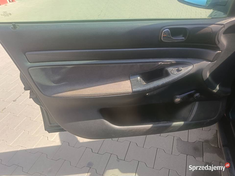 Boczki Tapicerki Komplet Audi A4 B5 a47 osobowe śląskie Myszków