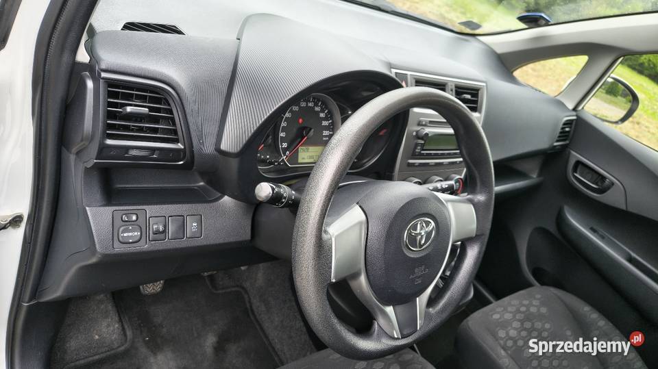 Toyota VersoS 2011 manual benzyna gniazdo USB Płock