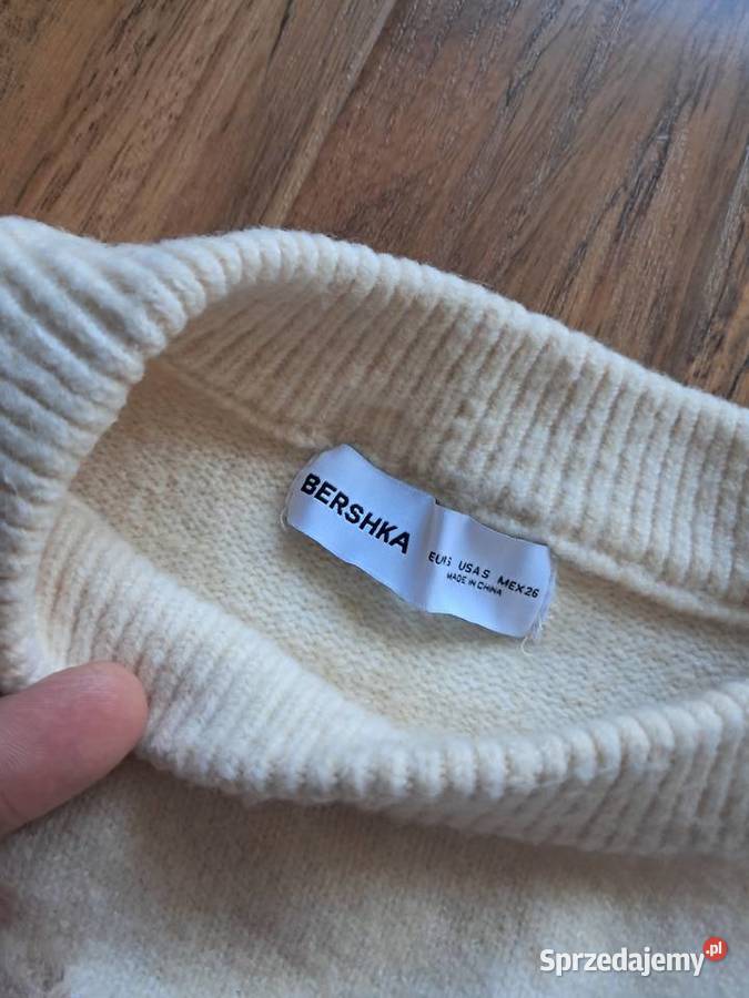 raz założony sweterek bershka rozmiar S stan Bershka świętokrzyskie Sandomierz