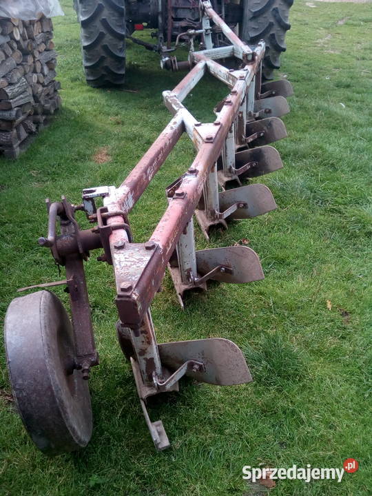 Pług podorywkowy 7 skibowy Unia Grudziądz świętokrzyskie Trębowiec-Krupów sprzedam