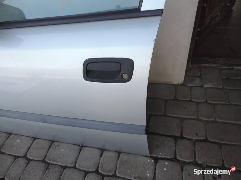 Drzwi lewy przód Astra 2 sedan kolor z147