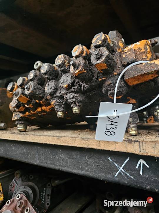 7sekcyjny rozdzielacz hydrauliczny tylny Case Układ hydrauliczny Gdynia
