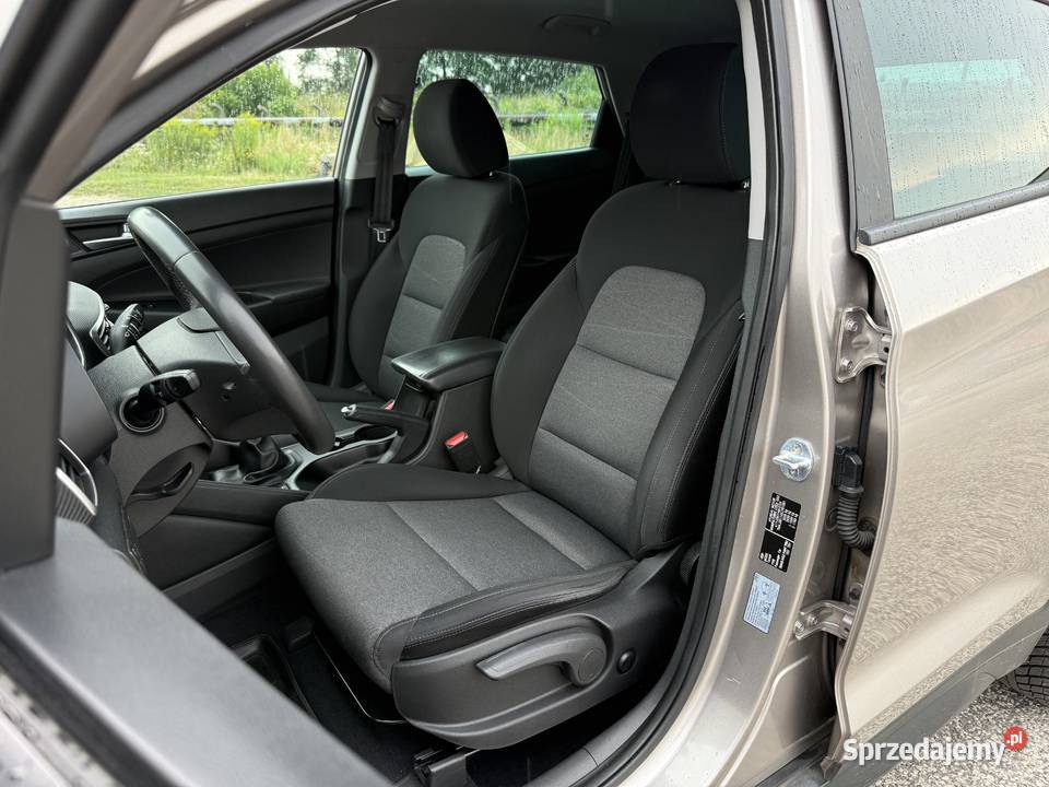 Hyundai Tucson 16 BENZYNA Klimatronik Nawigacja radio Konin