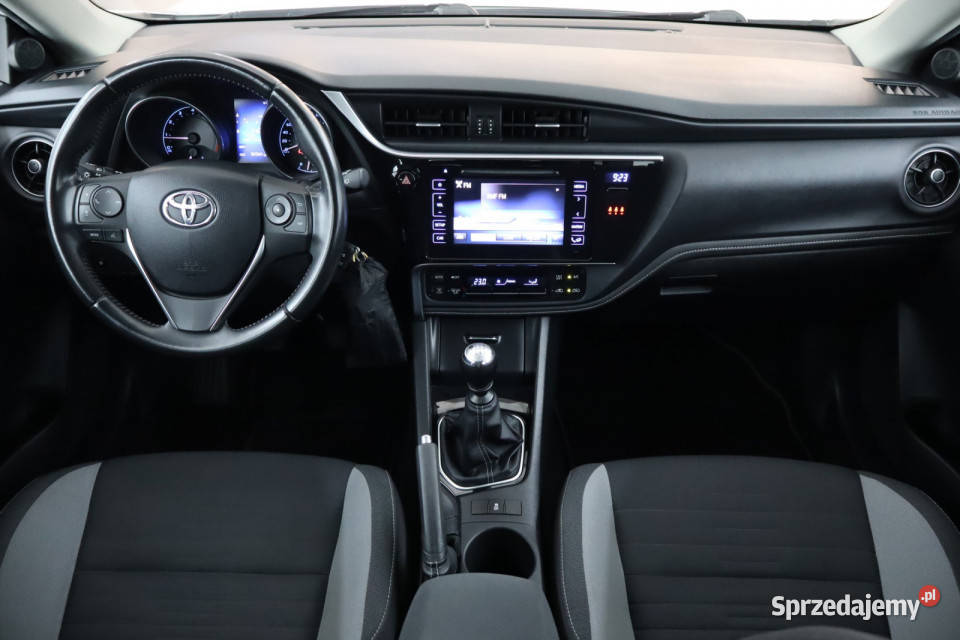 Toyota Auris 16 Valvematic Auris Zabrze