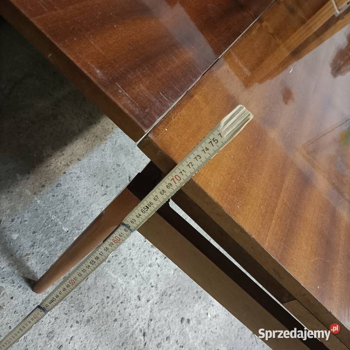 Sprzedam stół rozkładany na boki i wysokość wielkopolskie Lipka