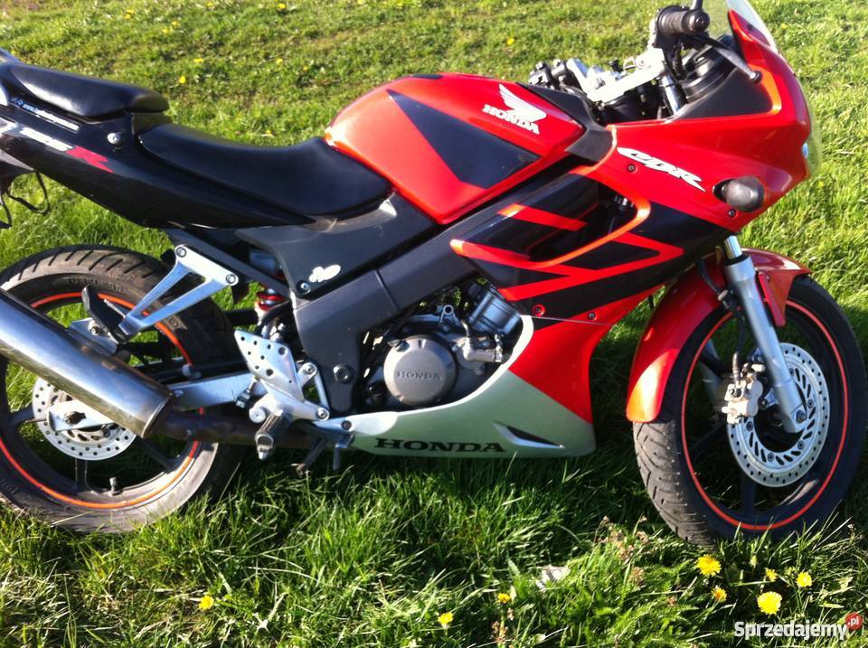 Honda CBR 125R Idealny stan nie nsr rs yzf ybr Łuków