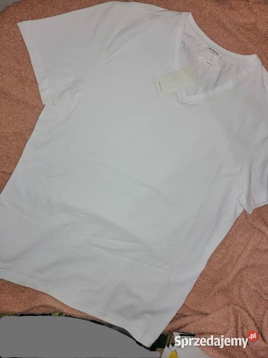 RESERVED Nowa z metką bluzka koszulka tshirt biały sprzedam