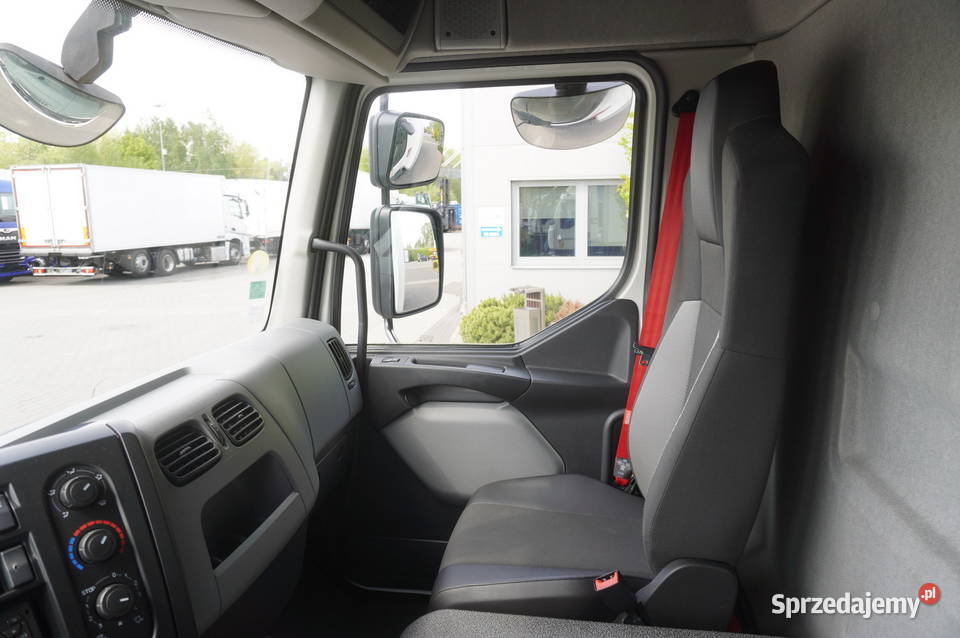 Renault D13 90 Chłodnia hakowaThermoking T800R2 pełny VAT Chłodnie małopolskie Kraków