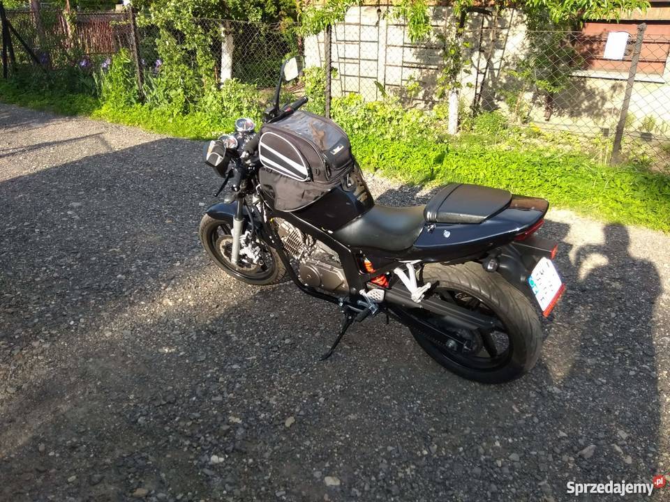 Hyosung 125 silnik V 2 cylindry czterosuwowy