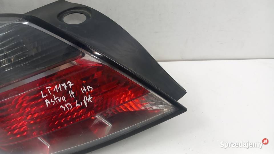 OPEL ASTRA H GTC LIFT 3D LAMPA TYŁ LEWA Światła stop wielkopolskie