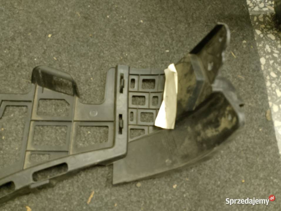 Ślizg zderzaka prawy tył Mercedes Gla w156 2013 osobowe Nowy Sącz