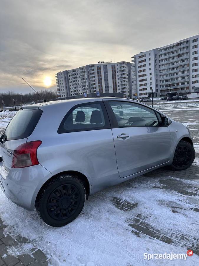 Toyota Yaris 22006Benzyna13 manualna sprzedam