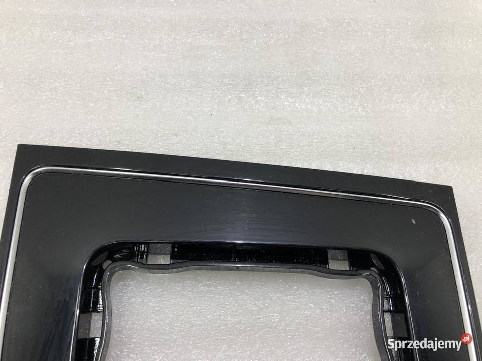 RAMKA ZMIANY BIEGÓW 5TB711113C VW TOURAN III Gałki i mieszki